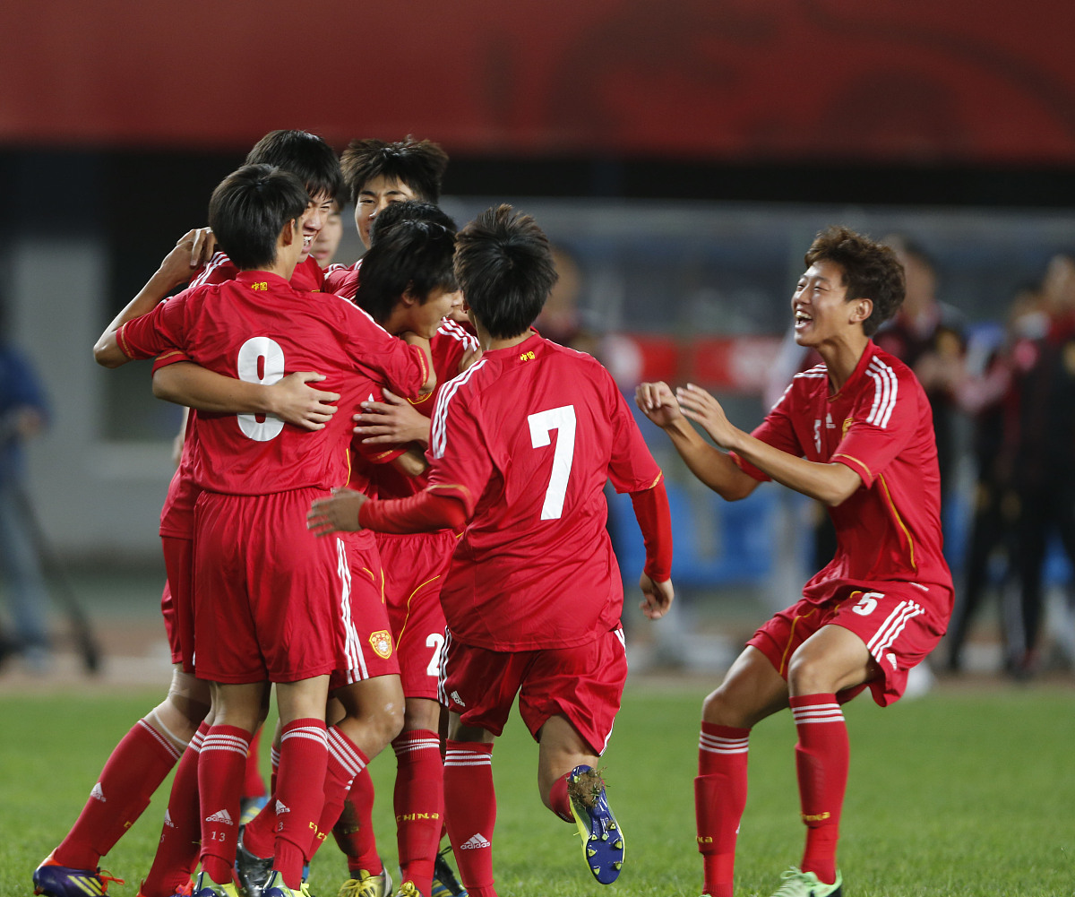 开云体育-国家青年队备战比赛，备受瞩目崭露锋芒